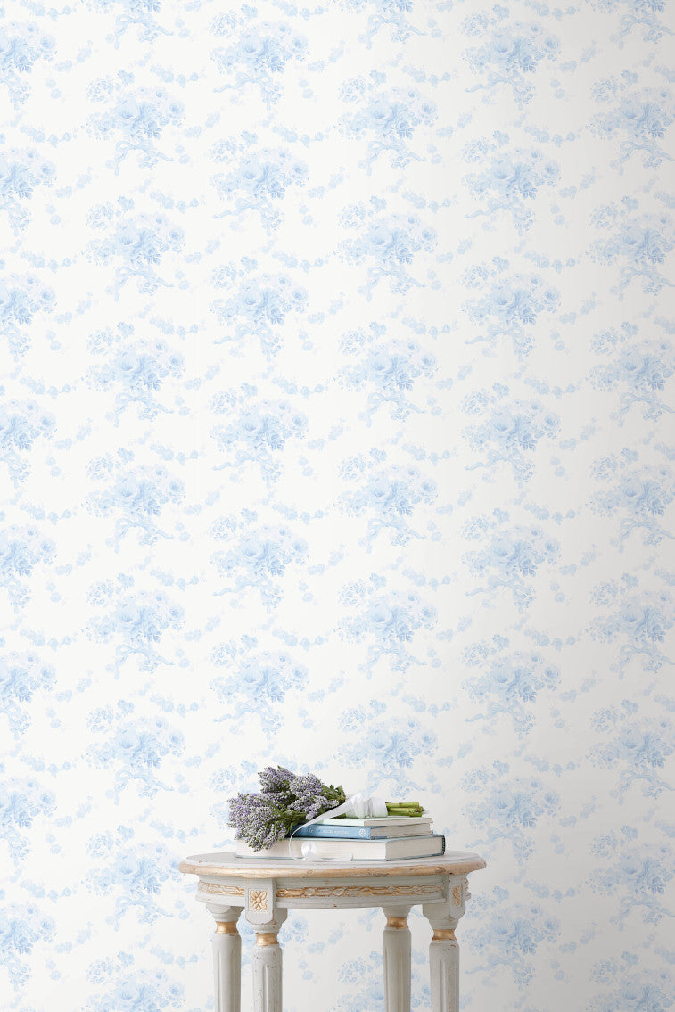 Light blue and white feathered pattern wallpaper with delicate scattered motif