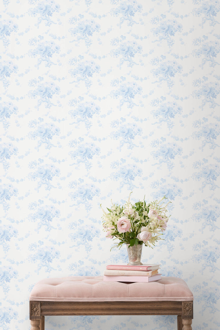 Light blue and white feathered floral wallpaper with soft watercolor pattern