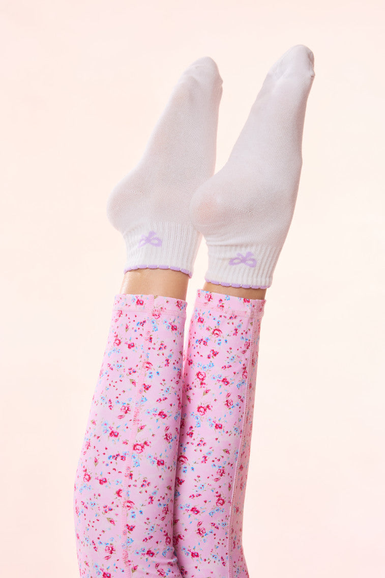 Doyenne cotton bow ankle socks, white with pink patterned legs and pink bow cuff