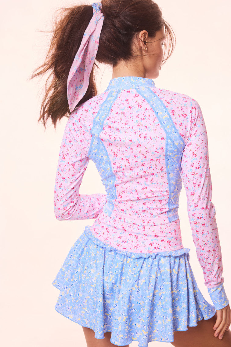 Floral active jacket with pink print and light-blue yoke, long sleeves and back panels
