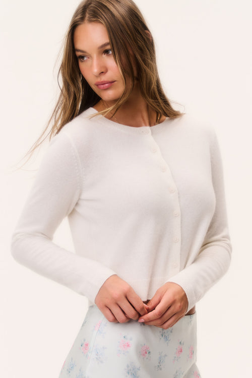Lightweight cashmere cardigan in diamond white, button-front, V-neck, cropped hem