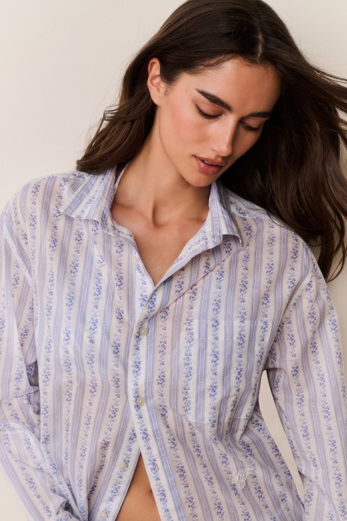 Light blue patterned cotton unisex shirt, button-up collar, long sleeves