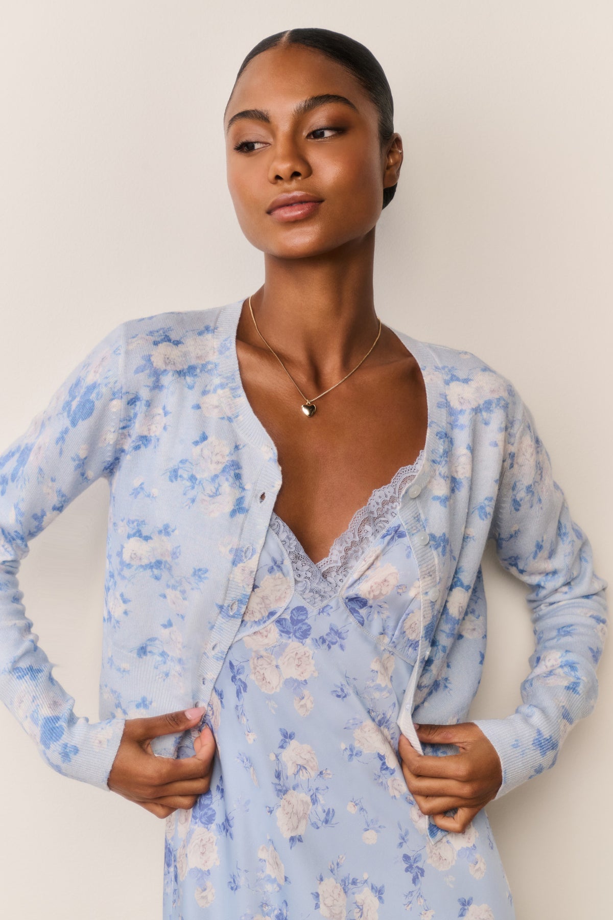 Blue floral print cotton cardigan, V-neck with button-front and long sleeves