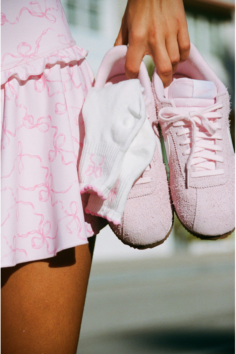 Doyenne cotton bow ankle socks, white with pink bow cuff detail